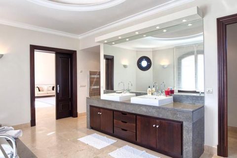 Villa a Marbella, Malaga, Marbella - € 3.700.000 | Ref: ED-B67251SR - foto 23