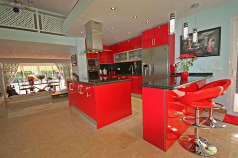 Villa i Marbella, Malaga, Marbella - € 1 000 000 | Ref: ED-B25681SR - foto 20