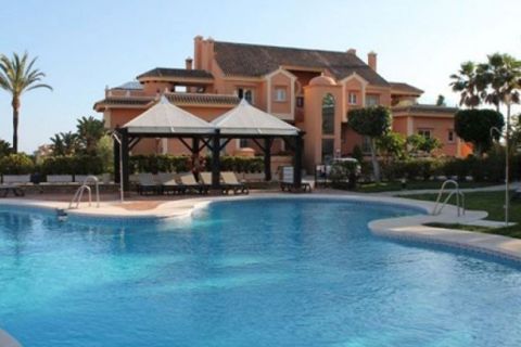 Dupleks i Marbella, Malaga, Marbella - € 475 000 | Ref: ED-B78961SR - foto 13