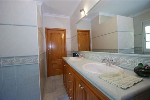 Villa a Marbella, Malaga, Marbella - € 1.190.000 | Ref: ED-B94171SR - foto 12