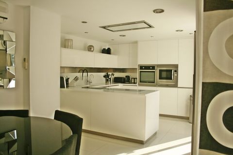 Villa a Marbella, Malaga, Marbella - € 1.295.000 | Ref: ED-B99561SR - foto 4