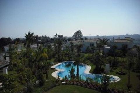 Villa a Marbella, Malaga, Marbella - € 1.950.000 | Ref: ED-B39151SR - foto 2