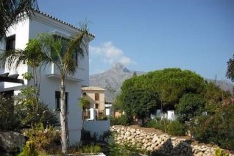 Villa a Marbella, Malaga, Marbella - € 1.950.000 | Ref: ED-B39151SR - foto 11