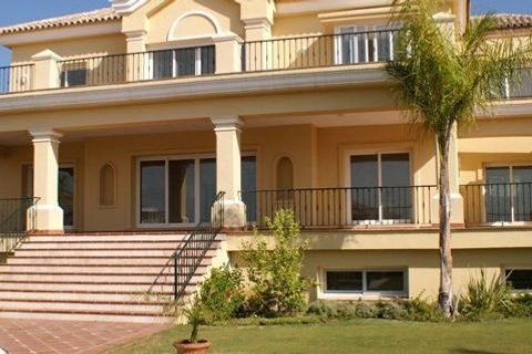 Villa i Marbella, Malaga, Marbella - € 2.250.000 | Ref: ED-B4511SR - foto 13