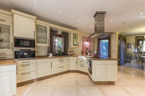 Villa a Marbella, Malaga, Marbella - € 2.890.000 | Ref: ED-B71761SR - foto 4