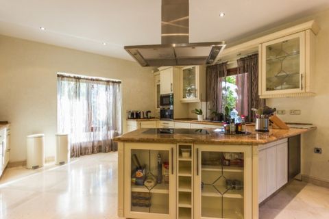 Villa a Marbella, Malaga, Marbella - € 2.890.000 | Ref: ED-B71761SR - foto 18