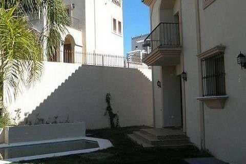Villa en Marbella, Malaga, Marbella - € 750.000 | Ref: ED-B43201SR - photo 29