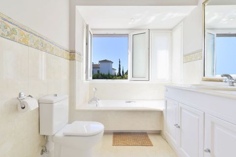 Villa i Marbella, Malaga, Marbella - € 1.575.000 | Ref: ED-B50271SR - foto 4
