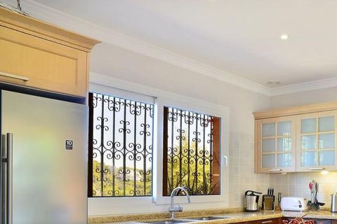 Villa i Marbella, Malaga, Marbella - € 1.575.000 | Ref: ED-B50271SR - foto 17