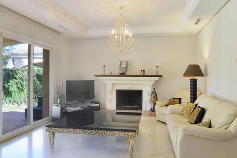 Villa i Marbella, Malaga, Marbella - € 1.575.000 | Ref: ED-B50271SR - foto 18