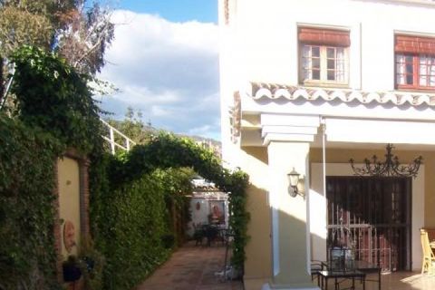 Villa a Marbella, Malaga, Marbella - € 895.000 | Ref: ED-B29771SR - foto 12