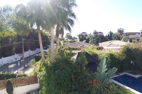 Villa a Marbella, Malaga, Marbella - € 1.250.000 | Ref: ED-B42331SR - foto 2