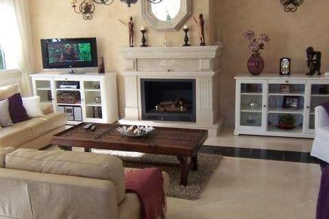 Villa a Marbella, Malaga, Marbella - € 1.250.000 | Ref: ED-B42331SR - foto 23