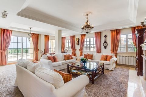 Villa i Marbella, Malaga, Marbella - € 1.950.000 | Ref: ED-B92841SR - foto 2