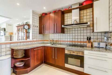 Villa i Marbella, Malaga, Marbella - € 1.950.000 | Ref: ED-B92841SR - foto 18