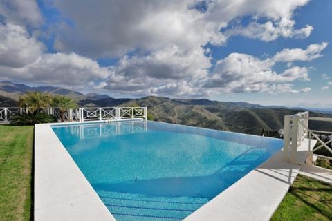 Villa a Marbella, Malaga, Marbella - € 2.750.000 | Ref: ED-B41071SR - foto 17