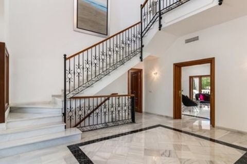 Villa a Marbella, Malaga, Marbella - € 1.875.000 | Ref: ED-B22661SR - foto 2