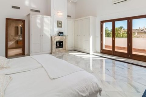 Villa a Marbella, Malaga, Marbella - € 1.875.000 | Ref: ED-B22661SR - foto 7