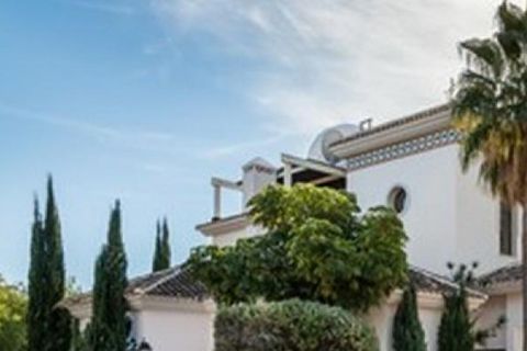 Villa a Marbella, Malaga, Marbella - € 1.875.000 | Ref: ED-B22661SR - foto 22