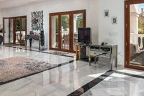 Villa a Marbella, Malaga, Marbella - € 1.875.000 | Ref: ED-B22661SR - foto 27