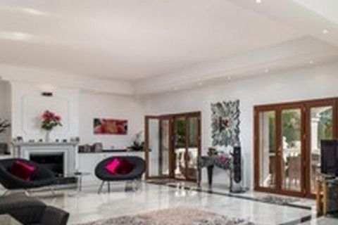 Villa a Marbella, Malaga, Marbella - € 1.875.000 | Ref: ED-B22661SR - foto 28