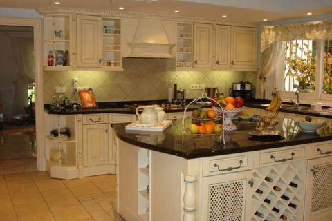 Villa a Estepona, Malaga, Estepona - € 1.695.000 | Ref: ED-B99021SR - foto 4