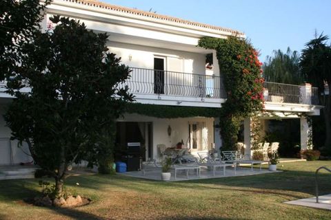 Villa a Estepona, Malaga, Estepona - € 1.695.000 | Ref: ED-B99021SR - foto 9