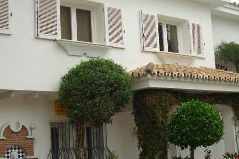 Villa a Estepona, Malaga, Estepona - € 1.695.000 | Ref: ED-B99021SR - foto 25
