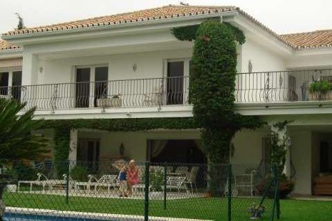 Villa a Estepona, Malaga, Estepona - € 1.695.000 | Ref: ED-B99021SR - foto 28