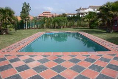 Villa i Marbella, Malaga, Marbella - € 1.200.000 | Ref: ED-B84341SR - foto 3