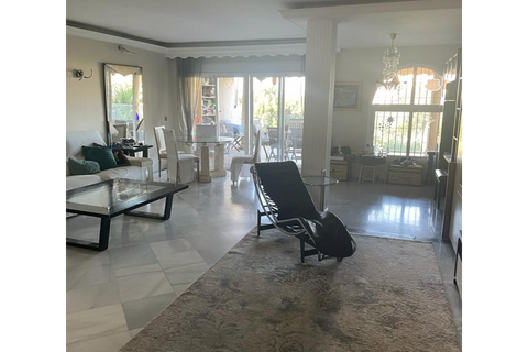 Villa a Marbella, Malaga, Marbella - € 950.000 | Ref: ED-RR2224 - foto 3