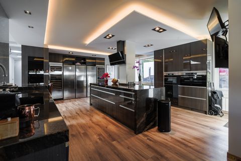 Villa a Marbella, Malaga, Marbella - € 8.000.000 | Ref: ED-RR2235 - foto 3