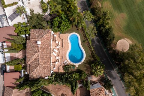 Villa i Marbella, Malaga, Marbella - € 1.890.000 | Ref: ED-BD2296 - foto 32