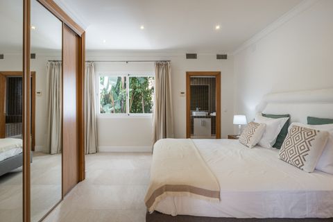 Villa i Marbella, Malaga, Marbella - € 1.890.000 | Ref: ED-BD2296 - foto 34
