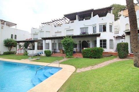 Villa a Marbella, Malaga, Marbella - € 550.000 | Ref: ED-RR2301 - foto 10