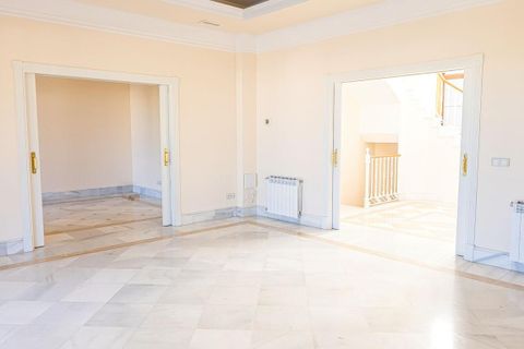 Villa i Marbella, Malaga, Marbella - € 1.640.000 | Ref: ED-BD2411 - foto 27