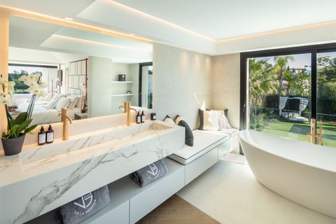 Villa a Marbella, Malaga, Marbella - € 3.690.000 | Ref: ED-BD2528 - foto 15