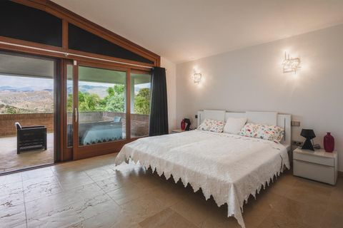 Villa i Marbella, Malaga, Marbella - € 2.275.000 | Ref: ED-RR2438-TW - foto 20