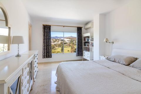 Villa a Estepona, Malaga, Estepona - € 389.000 | Ref: ED-RR2440-TW - foto 15