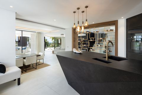 Villa a Marbella, Malaga, Marbella - € 5.195.000 | Ref: ED-BD2664-D - foto 6
