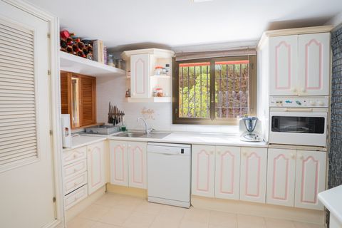 Villa i Marbella, Malaga, Marbella - € 1.475.000 | Ref: ED-RR2502-MC - foto 5