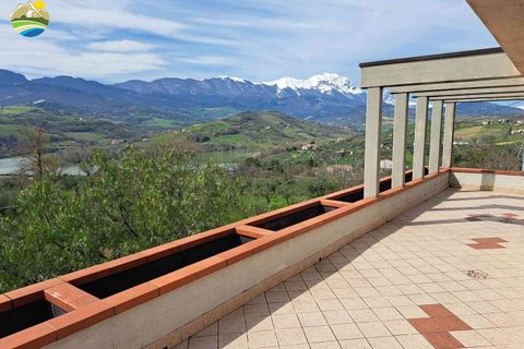 Villa a Penne, Pescara, Penne - € 298.000 | Ref: EL1156-987141 - foto 2