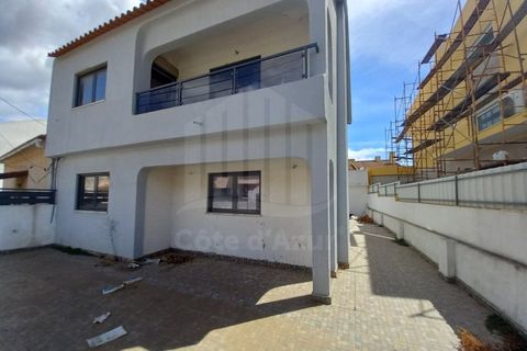 Villa i Amora, Setubal, Amora - € 445.000 | Ref: 10209 - foto 2