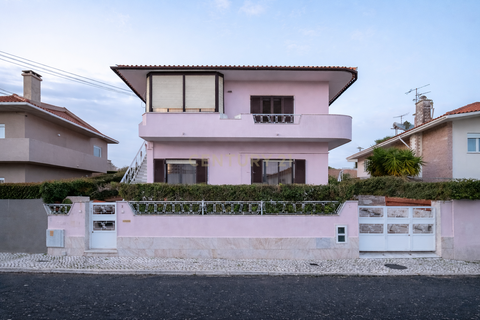 Villa i Carnaxide, Lisbon, Carnaxide - € 750.000 | Ref: C0364-05732 - foto 1