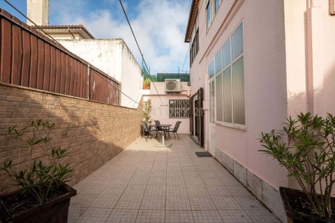 Villa i Carnaxide, Lisbon, Carnaxide - € 750.000 | Ref: C0364-05732 - foto 3