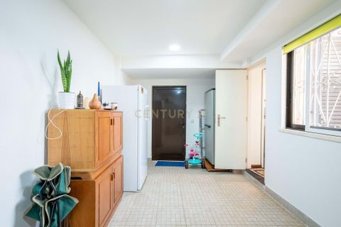 Villa i Carnaxide, Lisbon, Carnaxide - € 750.000 | Ref: C0364-05732 - foto 31