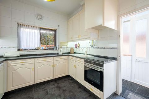 Villa i Carnaxide, Lisbon, Carnaxide - € 750.000 | Ref: C0364-05732 - foto 37