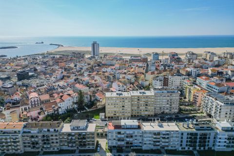 Erhvervsejendom i Buarcos, Coimbra, Buarcos - € 40.000 | Ref: C0372-01809 - foto 2