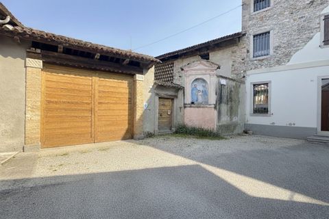 Landejendom i Udine, Udine, Udine - € 140.000 | Ref: Casale storico - foto 1