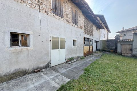 Landejendom i Udine, Udine, Udine - € 140.000 | Ref: Casale storico - foto 5